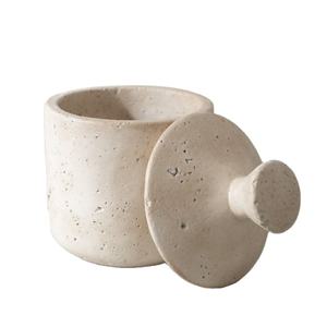 Pot en marbre travertin beige naturel avec couvercle pour le rangement, accessoire décoratif pour la maison, élégant pot en pierre pour la cuisine et la salle de bain - Product Image 1