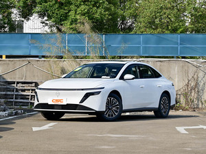 รถยนต์นิสสัน N6 180 Pro ปลั๊กอินไฮบริดใหม่เอี่ยม ประหยัดน้ำมัน สะดวกสบาย เหมาะสำหรับครอบครัว พร้อมจำหน่าย พื้นที่ภายในกว้างขวาง ขับขี่นุ่มนวล - Product Image 5