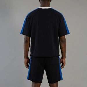 Conjunto de Camiseta y Pantalones Cortos Raglán para Hombre en Negro y Azul con Logotipo en Contraste, Estilo Urbano, Corte Holgado, Dos Piezas - Product Image 6