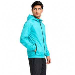 Veste coupe-vent légère et décontractée avec tissu résistant, design moderne et coupe confortable, idéale pour les aventures en plein air - Product Image 4