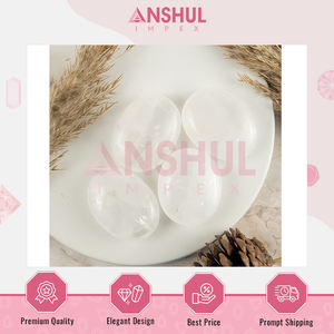 Anshul Impex ผู้จัดจำหน่ายจากอินเดีย หินควอตซ์ธรรมชาติรูปไข่ขนาด 2.5 นิ้ว ขัดเรียบ น้ำหนัก 1 กิโลกรัม สำหรับการบำบัด พลังงาน การทำสมาธิ - Product Image 4