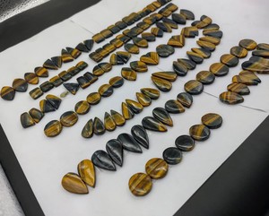 Pares de Cabujones de Piedra Natural Ojo de Tigre al por Mayor para la Fabricación de Joyas |   Piedras Sueltas con Forma de Corazón, Pera y Redonda, en Volumen - Product Image 3