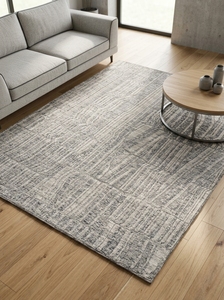 Tapis en patchwork à texture urbaine pour les intérieurs contemporains |   Tapis de sol artisanal gris avec motif linéaire superposé - Product Image 4