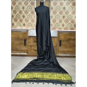 Sari en soie pure de luxe pour femmes, sari ethnique de créateur pour les occasions spéciales - Product Image 1