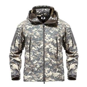Veste de chasse pour homme à imprimé géométrique, entièrement zippée, en softshell polyester, respirante, à manches longues, pour l'extérieur, automne, avec logo personnalisé - Product Image 3