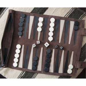 Juego de backgammon de lujo personalizado enrollable de cuero, juego de backgammon de viaje vintage de gamuza, juego de mesa enrollable con bolsillo para dados - Product Image 1