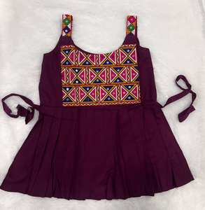 Tops Cortos Indios de Alta Calidad con Bordado Intenso Multicolor, Kurti para Mujer Disponible a Precio Económico para Compras al por Mayor - Product Image 5