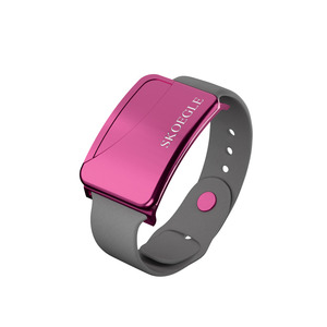 Pulsera Inteligente con GPS SKOEGLE para Personas Mayores y Niños con Botón SOS, Batería Recargable, Rastreo en Tiempo Real, Wi-Fi, 4G, 5G - Product Image 2