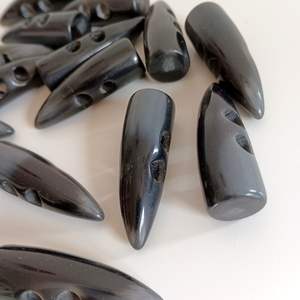 Botones Decorativos de Cuerno de Búfalo Ecológicos para Abrigos, Jeans y Prendas, Hechos a Mano y Pulidos - Product Image 6