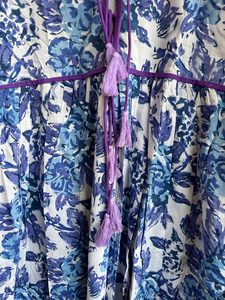 เดรสยาวผ้าฝ้ายพิมพ์ลายด้วยมือ 100% พร้อมงานปักและพู่ห้อย สไตล์ลำลองลายดอกไม้ ชุดยาวแบบอินเดีย ราคาขายส่ง - Product Image 5