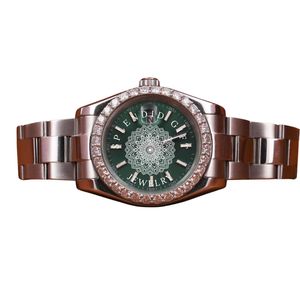 Reloj de Cuarzo Analógico Plateado para Hombre Plendidge Jewelry, 28 mm, Esfera Verde, Cristal de Zafiro, Cierre Oculto, Elegante y Lujoso, Movimiento ETA - Product Image 1