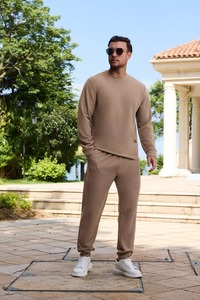 Ensemble de survêtement unisexe élégant et de qualité supérieure, 2 pièces, décontracté, confortable, pour tous les jours, streetwear, vêtements de détente - Product Image 5