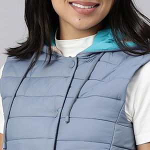Chaleco Acolchado con Capucha para Mujer, Color Azul Claro, Cierre de Cremallera, Resistente al Viento, Ropa Exterior Informal, Relleno 100% Poliéster, Color Sólido, Cuello Alto - Product Image 4