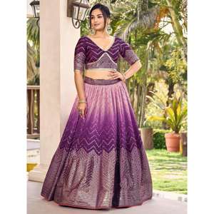 Fabuleux Purple Sequins Chinon Traditionnel Lehenga Choli Avec Dupatta - Product Image 4