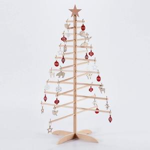 Figurine de sapin de Noël classique en bois, finition blanchie à la chaux moderne, ornement décoratif fait main pour table et décoration intérieure - Product Image 2