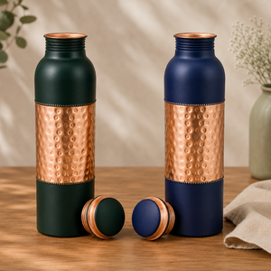 Bouteille d'eau minimaliste en métal avec couvercle en cuivre, dégradé beige à marron, design portable pour les voyages - Product Image 6