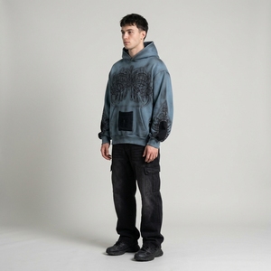 Sweat-shirt à capuche surdimensionné bleu gris délavé pour homme, avec broderie graphique gothique d'ailes, pull épais streetwear - Product Image 3