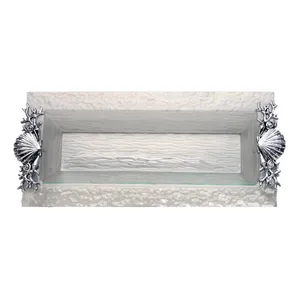 Bandeja de Servir de Metal Artesanal de Primera Calidad con Elegante Acabado en Bronce Cepillado, Bandeja Decorativa Rectangular Costera con Diseño de Concha - Product Image 2