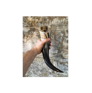 Taza decorativa de cuerno de búfalo natural, hecha a mano, estilo vikingo, para bar en casa y como regalo. - Product Image 2