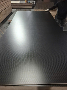 Contrachapado Hexagonal Antideslizante con Malla Metálica y Revestimiento de Película de 18 mm de Primera Calidad para Encofrados de Hormigón en Exteriores, Talleres y Construcción, Impermeable - Product Image 4