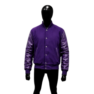 Blouson universitaire moderne violet pour homme, modèle de maquette vue avant, style Letterman, haute qualité, avec manches en cuir, coupe bomber moderne - Product Image 1