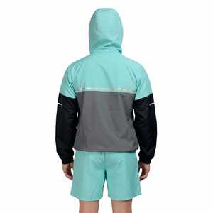 Chaqueta y Pantalones Cortos Impermeables, Reflectantes y Ligeros de Nailon 100% Ecológico con Logotipo Personalizado, Conjunto de 2 Piezas - Product Image 2