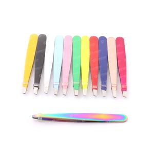 Pinzas para cejas de punto inclinado rojo para desplumar y quitar el cabello Pinzas para cejas de volumen ruso de etiqueta privada con embalaje - Product Image 4