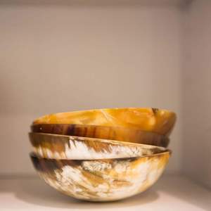 Cuenco de Cuerno Natural de Alta Calidad, Resistente al Calor, Elegante y Hecho a Mano para Hogar, Hotel y Restaurante - Product Image 1