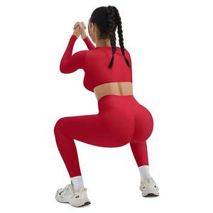 Conjuntos Deportivos de 2 Piezas para Mujer, Leggings de Compresión con Control de Abdomen y Bolsillos, Top Corto Acolchado de Manga Larga con Cuello Cuadrado, Ropa Deportiva - Product Image 3