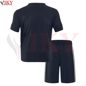 Camiseta de Manga Corta con Franja Lateral y Logotipo Personalizado al por Mayor, Conjunto Deportivo de Dos Piezas con Pantalones Cortos de Compresión - Product Image 2