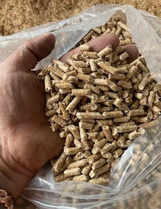 Granulés de bois de biomasse de pin naturel pour une énergie de chauffage durable, la cuisson et l'utilisation de l'énergie, à faible teneur en cendres et à haute efficacité énergétique - Product Image 6