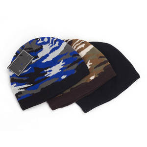 Gorros de Punto Unisex Bonitos y Económicos, Diseña el Tuyo Propio, Gorro de Invierno para Hombre y Mujer, Personaliza con tu Propio Logotipo - Product Image 3