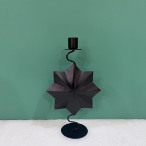 Porte-bougie Iron Star avec finition noire, décoration décorative pour la maison - Product Image 6