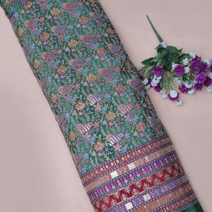Tissu en crêpe floral tissé léger avec broderie de sequins, 100 GSM, 54 pouces, matière de bordure Daman pour Kurtis, tuniques et Anarkalis - Product Image 2