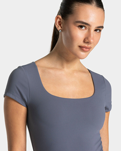 Camiseta de algodón grande para mujer, estampada, de verano, con impresión de logotipo personalizado. - Product Image 4