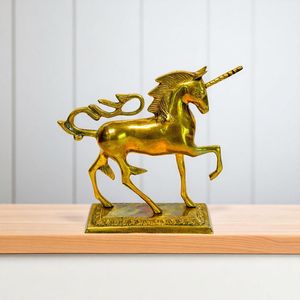 Sculpture de licorne en laiton design, pièce décorative pour la salle d'étude et une décoration contemporaine élégante - Product Image 3