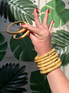 Bracelets en bois faits à la main pour femmes, artisanat de mode, bracelet artisanal naturel, bijoux écologiques pour femmes, fabrication artisanale - Product Image 2
