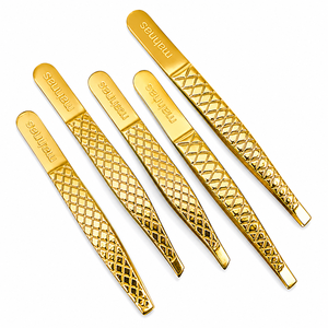 Pince à épiler pour sourcils plaquée or Mahnes, pointe fine, outils de maquillage de luxe durables, qualité professionnelle, avec logo et couleur personnalisés - Product Image 4