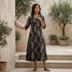 Robe ethnique noire imprimée pour femme, col chemise, manches trois quarts, coupe évasée, style décontracté et traditionnel pour le quotidien - Product Image 3