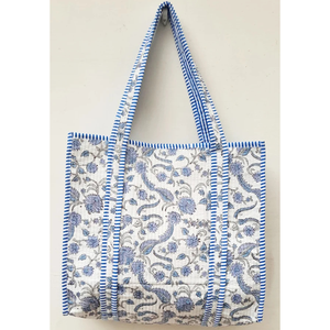 กระเป๋าผ้าฝ้ายพิมพ์ลายด้วยมือ ลายดอกไม้สีฟ้า กระเป๋าชายหาดและช้อปปิ้งแบบเย็บติดกัน ขนาด 14x16 นิ้ว เป็นมิตรกับสิ่งแวดล้อม ใช้ซ้ำได้ รับสกรีนโลโก้ - Product Image 1