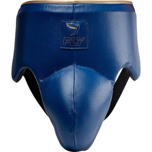 Kit de protection de boxe Fly Boxing Gear en cuir de vache véritable pour entraînement et sparring, comprenant des gants de boxe à lacets, une protection nasale, un protège-tête et un protège-guêtres. - Product Image 1