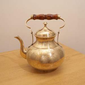 Tetera y hervidor de latón con acabado en latón antiguo, con un aspecto lujoso y antiguo, ideal para exhibir o para disfrutar de un elegante té diario. - Product Image 6