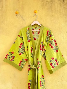 Vestido largo informal de verano para mujer, con estampado floral verde, cuello en V, manga tres cuartos, tejido de algodón. - Product Image 3