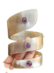 Bracelet de luxe en corne de buffle blanche et diamant perlé, best-seller noir et tendance par Zhtraders - Product Image 2