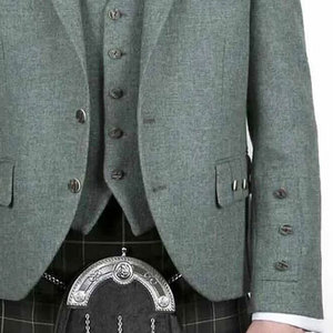 Veste en laine matelassée à col montant vert argyle avec logo personnalisé pour homme, idéale pour les occasions formelles et les mariages en hiver - Product Image 3