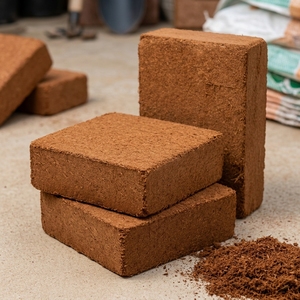Natural Coconut <b>Coir</b> Pith High EC and Low EC 650g and 5kg <b>blocks</b> Organic Eco-Friendly Soilless Culture Agricultural Medium - Product Image 1