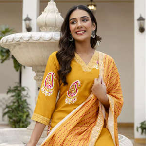 Kurti en rayonne élégant et festif avec pantalon et dupatta pour femmes - Product Image 1
