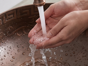 Lavabo en cuivre fait main, rond, à cuve unique, design traditionnel, finition mate brossée, à poser sur le comptoir, pour salle de bain - Product Image 2