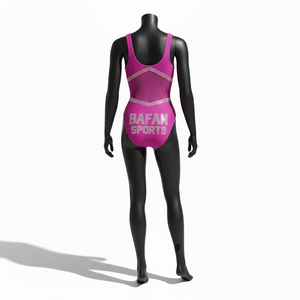 Maillot de bain une pièce pour femme en tissu Spandex premium, rouge et noir, avec empiècements latéraux en mesh, logo personnalisé par transfert thermique. - Product Image 2
