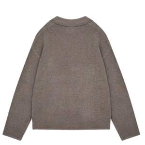 Polo de Manga Larga de Punto Bouclé Marrón, Cálido y Moderno, Diseño Clásico con Tela de Punto Suave - Product Image 2